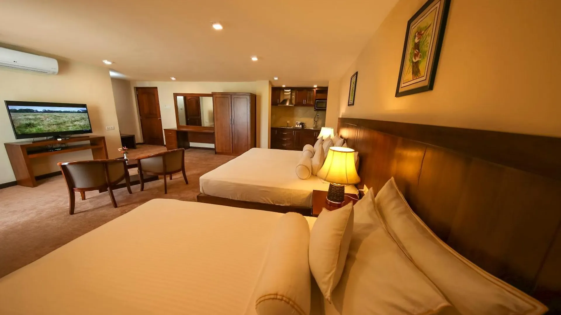 Serene Kandy Hotel