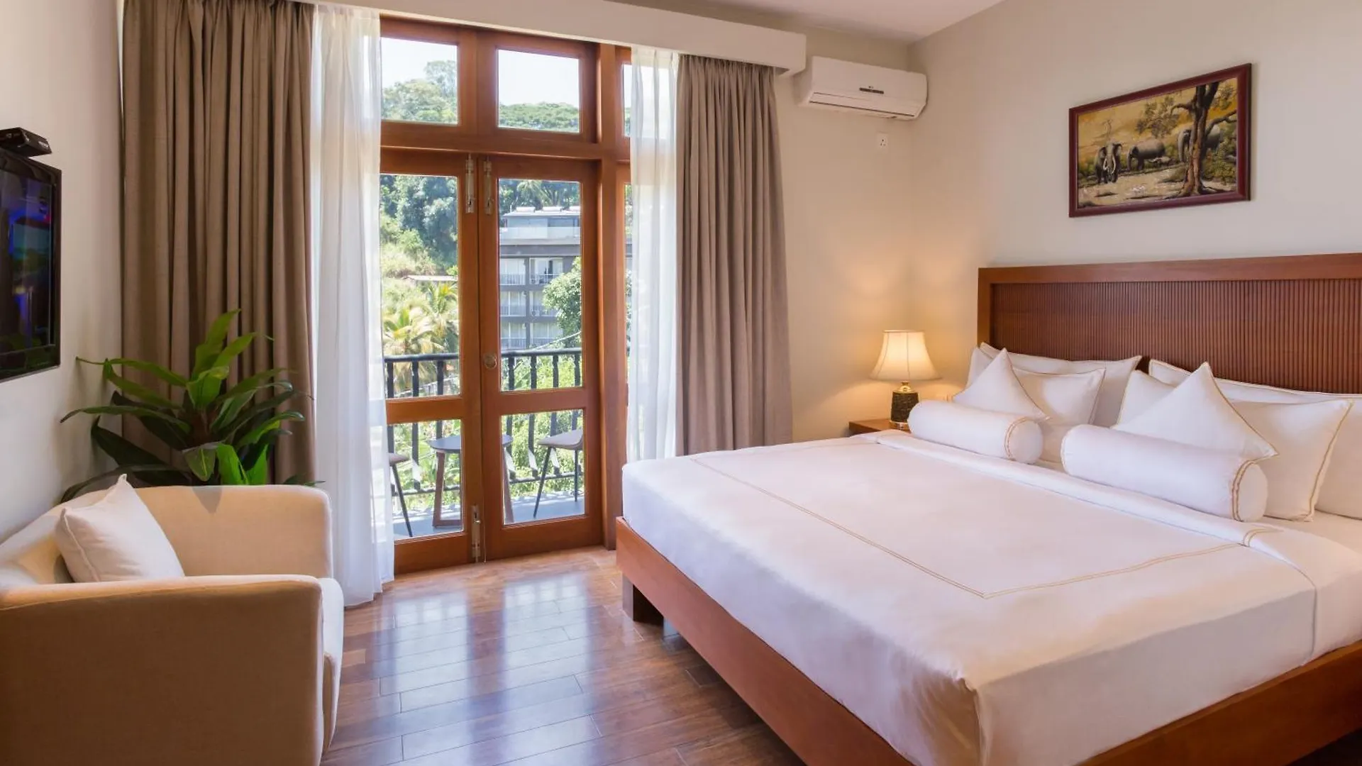 Hotel Serene Kandy